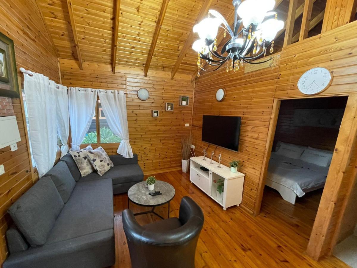 Tal Nof Cabins Manot Exterior photo