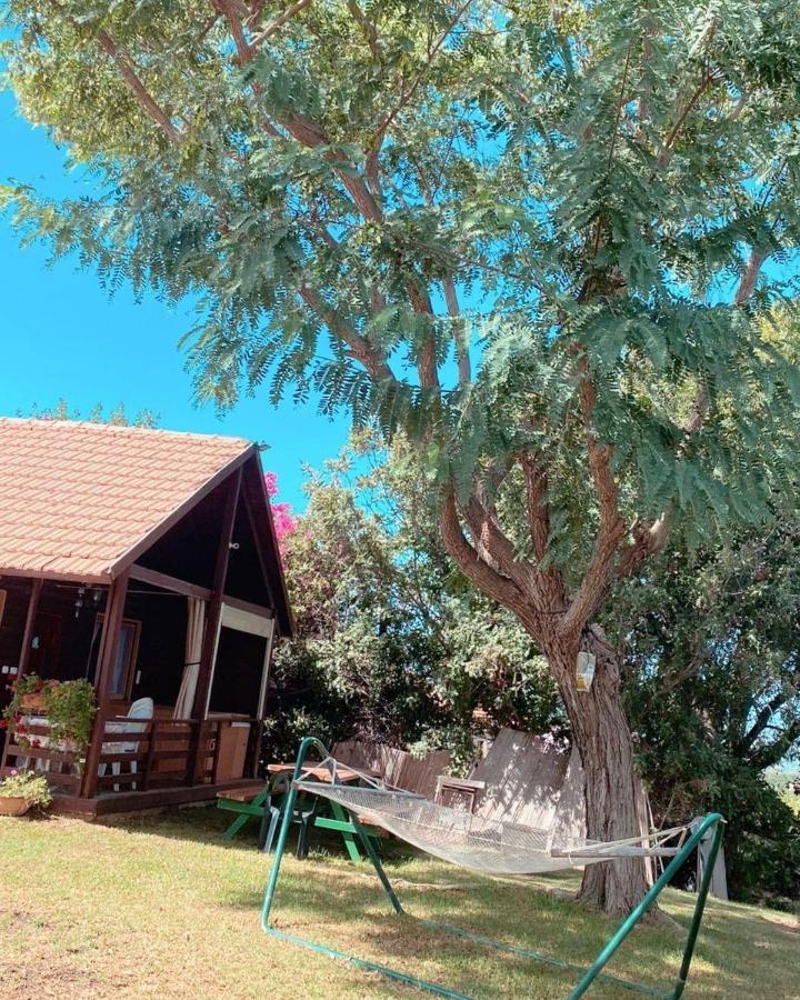 Tal Nof Cabins Manot Exterior photo