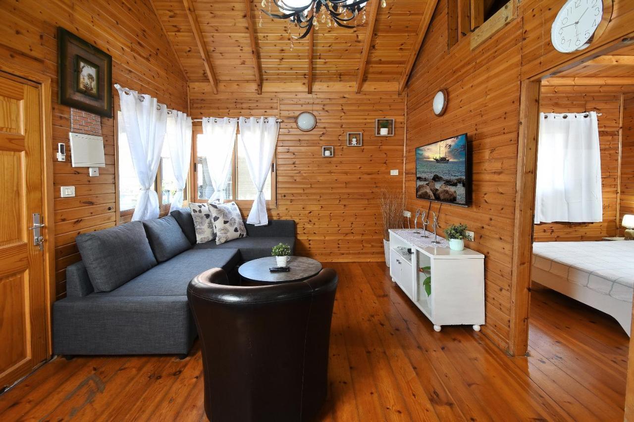 Tal Nof Cabins Manot Exterior photo