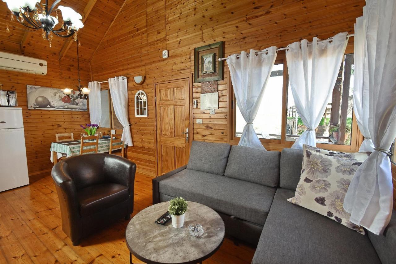 Tal Nof Cabins Manot Exterior photo