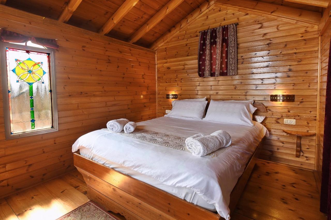 Tal Nof Cabins Manot Exterior photo