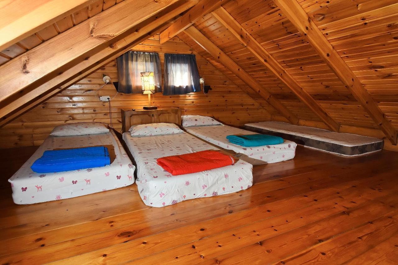 Tal Nof Cabins Manot Exterior photo