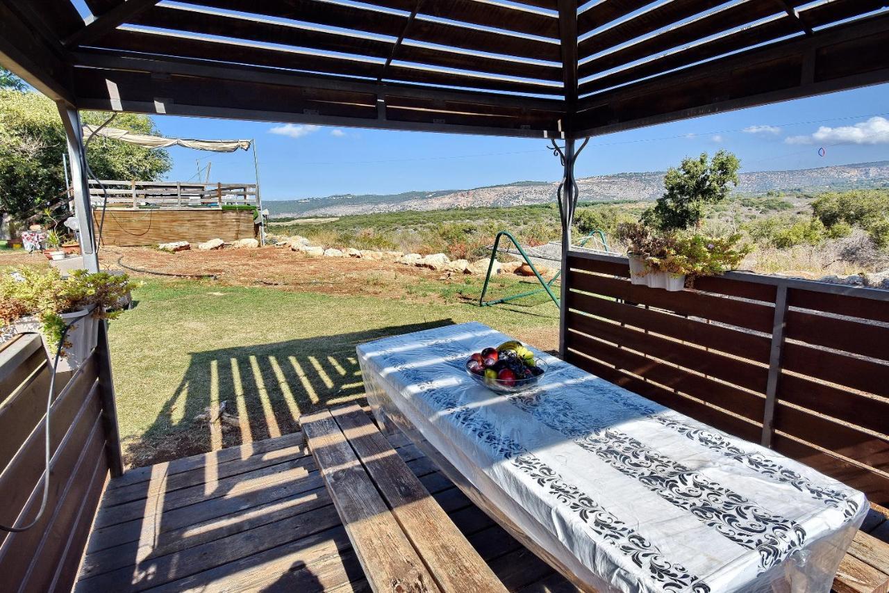 Tal Nof Cabins Manot Exterior photo