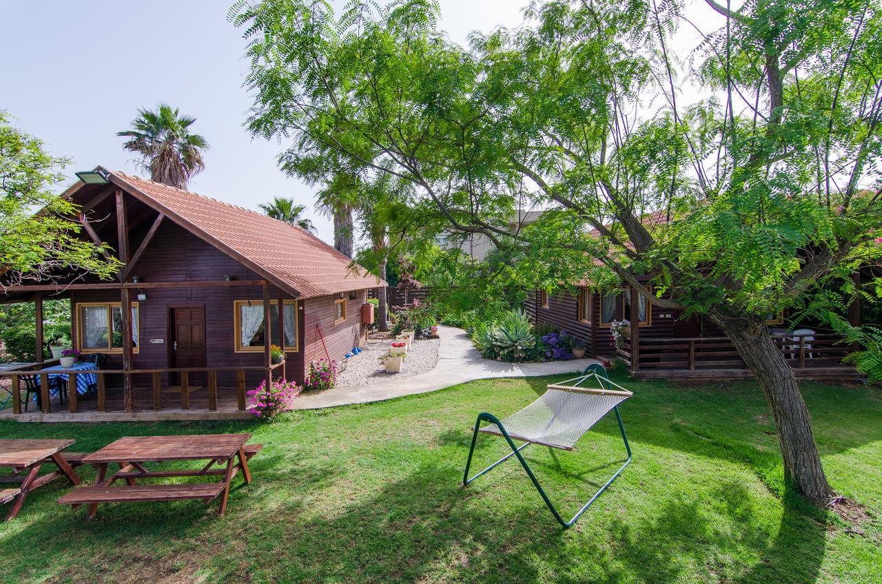 Tal Nof Cabins Manot Exterior photo